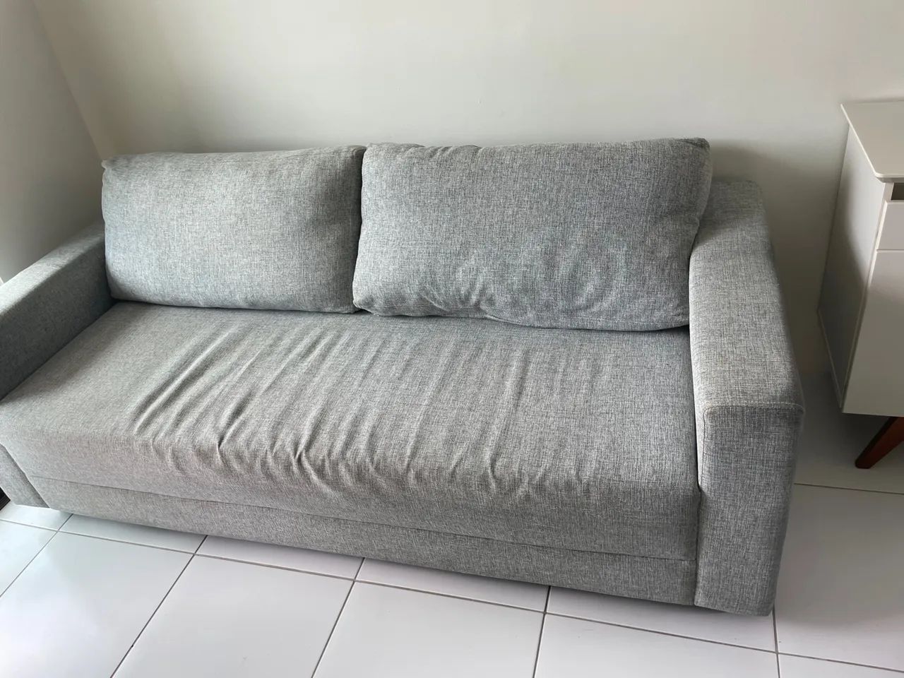 Sofá de 2 lugares cinza - Foto 3