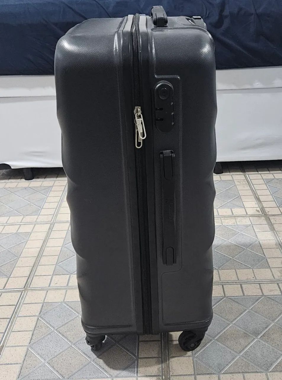Mala de Viagem Preta American Tourister Universe