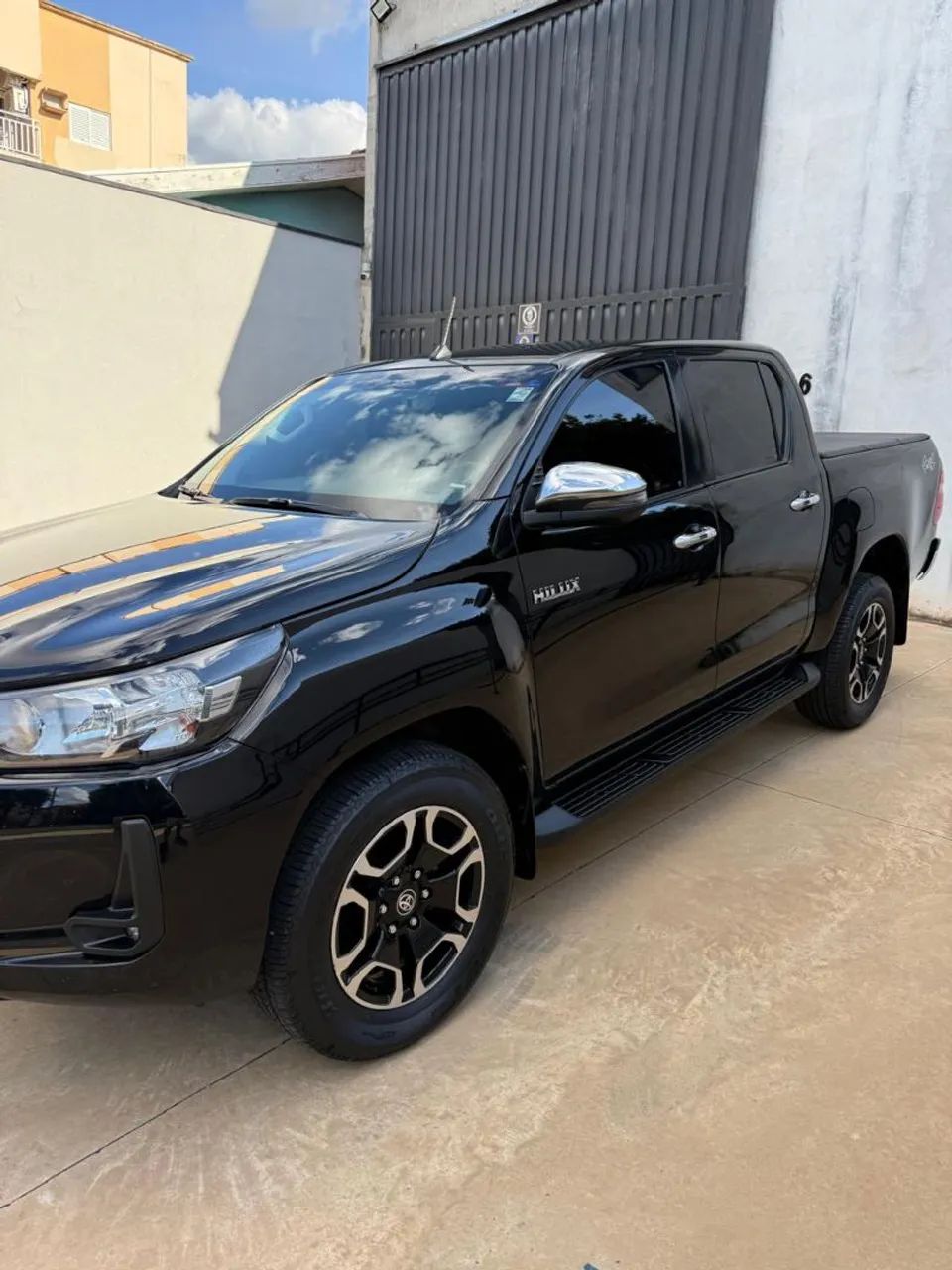 Hilux SRV 2021 motor novo 204 cavalos - Foto 2