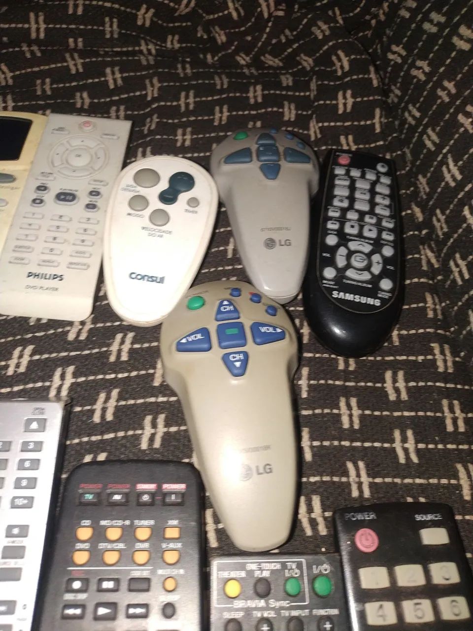 Controles remotos diversos  - Foto 4