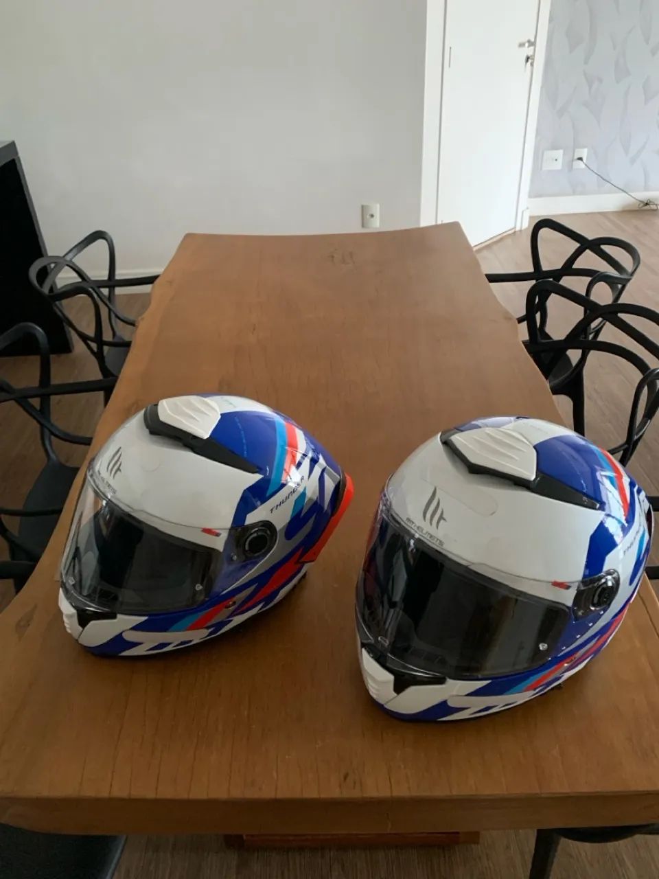 Capacete MT Helmets - Thunder 4