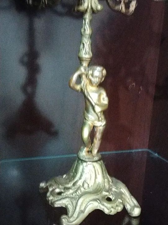 Castiçal de bronze com anjos - Foto 4