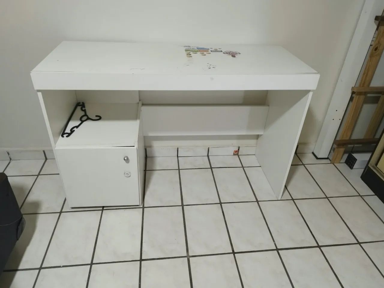 Mesa de escritório/ Escrivaninha 