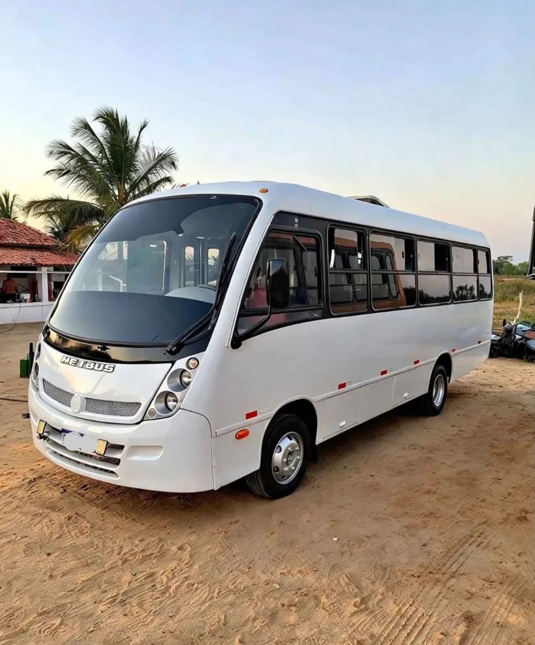 2004 Neobus Thunder+