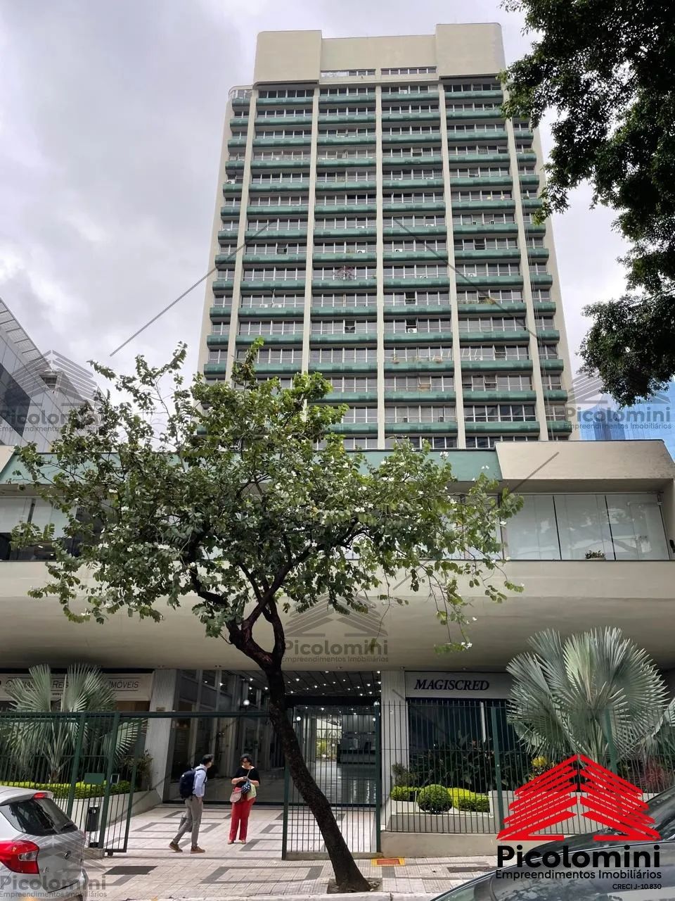 Salas conjugadas em centro comercial proximo ao metro Sé 66m2 com vaga de garagem