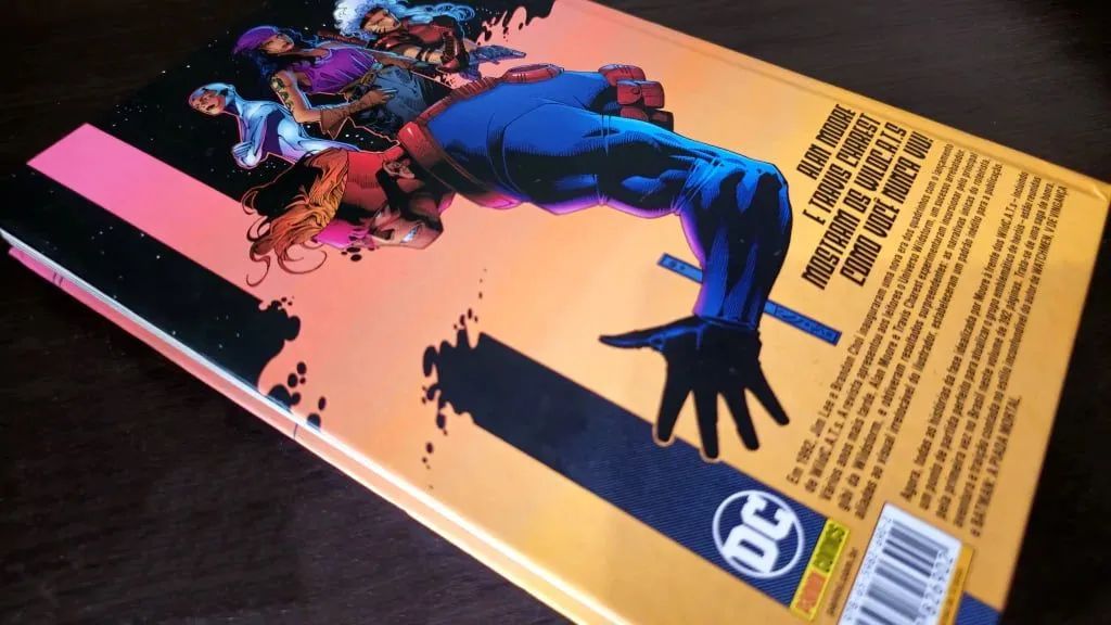 Wildcats por Alan Moore - DC Comics - HQ Panini - Livros e