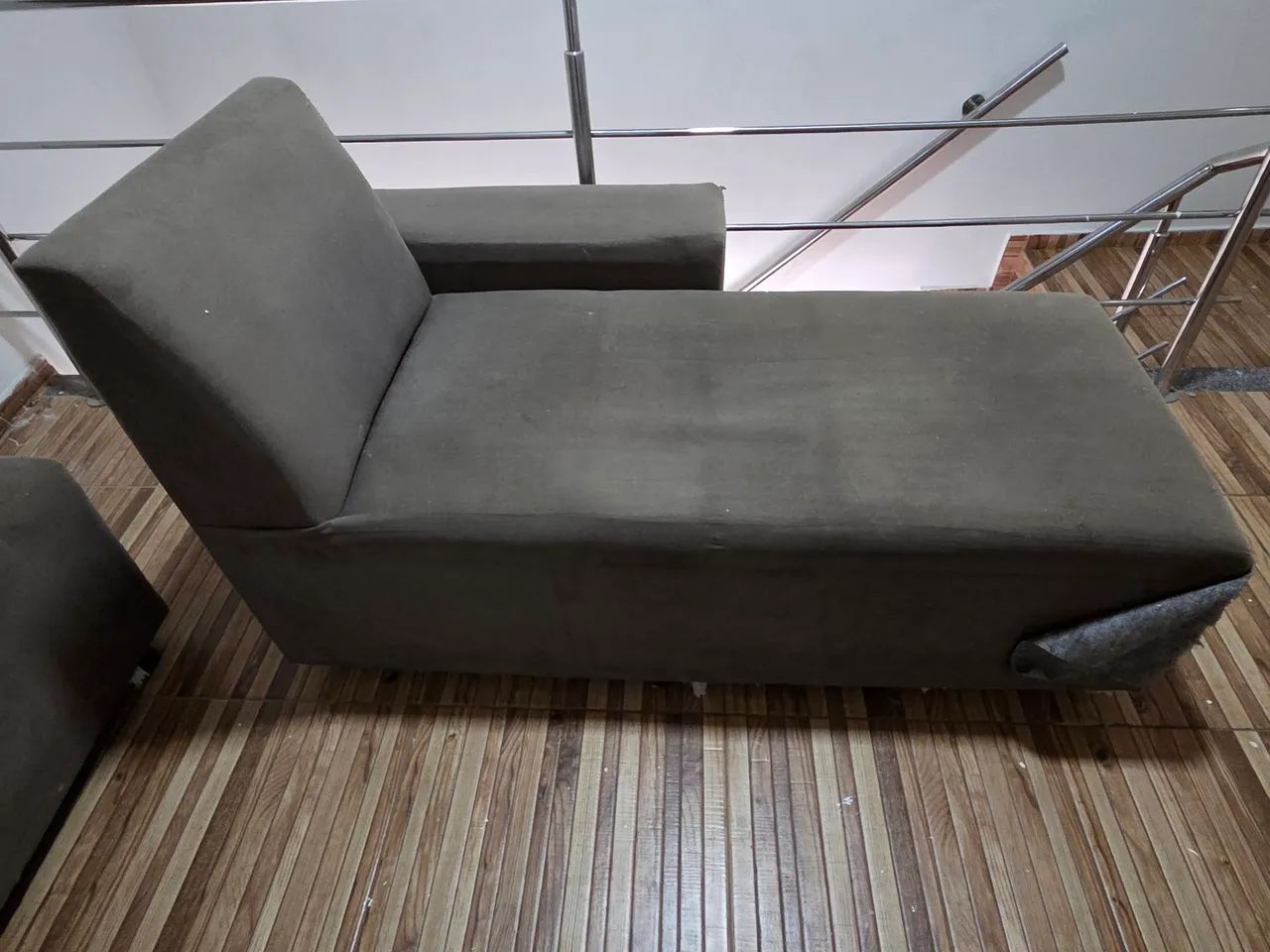 Conjunto de Sofás barato pra vender logo - Foto 4