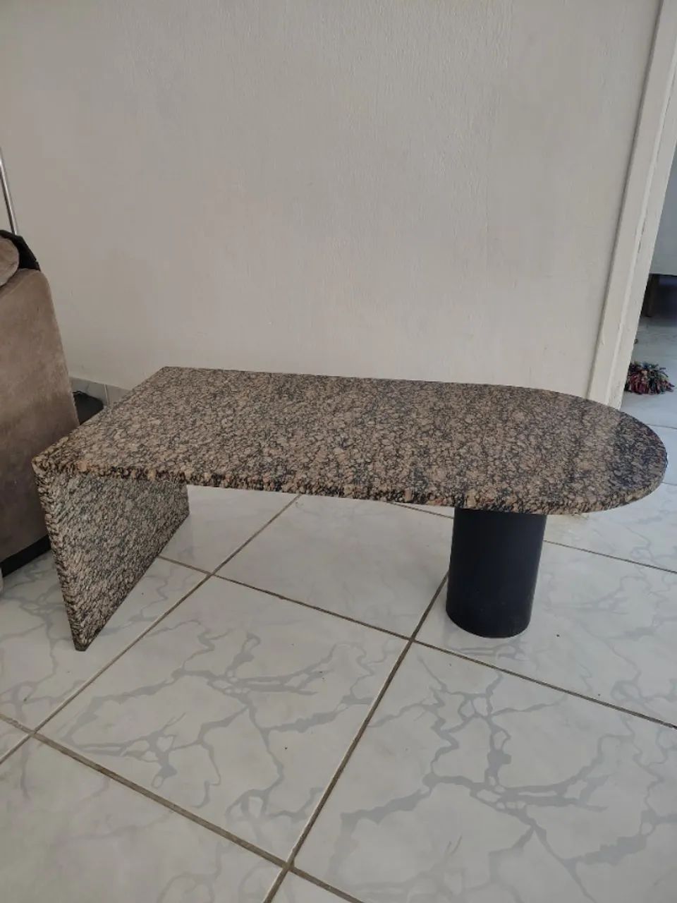 Centro de Sala em Mármore, em Estado de Novo, 90x45cm o tampo e 35cm de Altura. - Foto 2