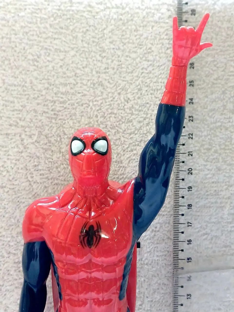 Boneco Homem Aranha de Teto Marvel Candide 