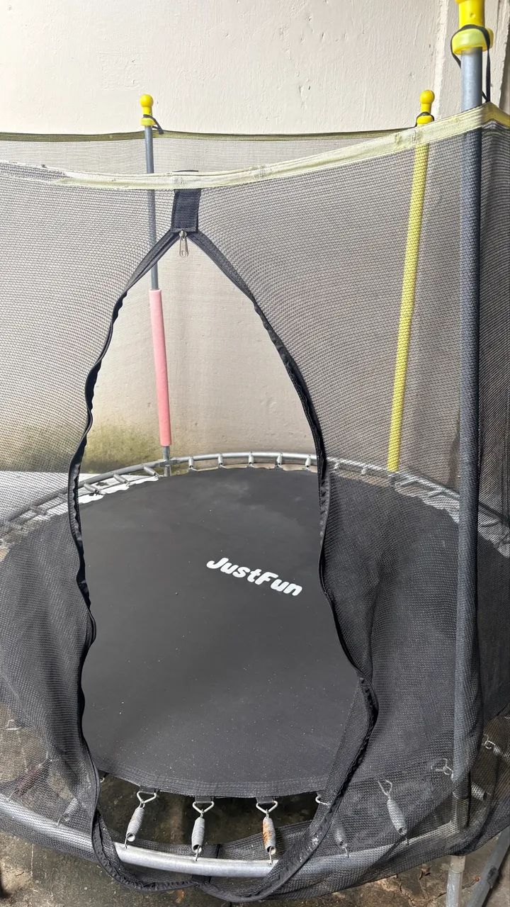 Vendo pula pula semi novo  - Foto 4