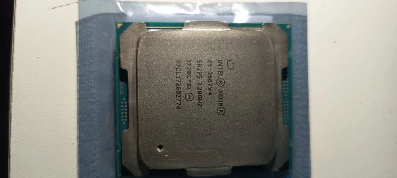 Xeon 2667v4