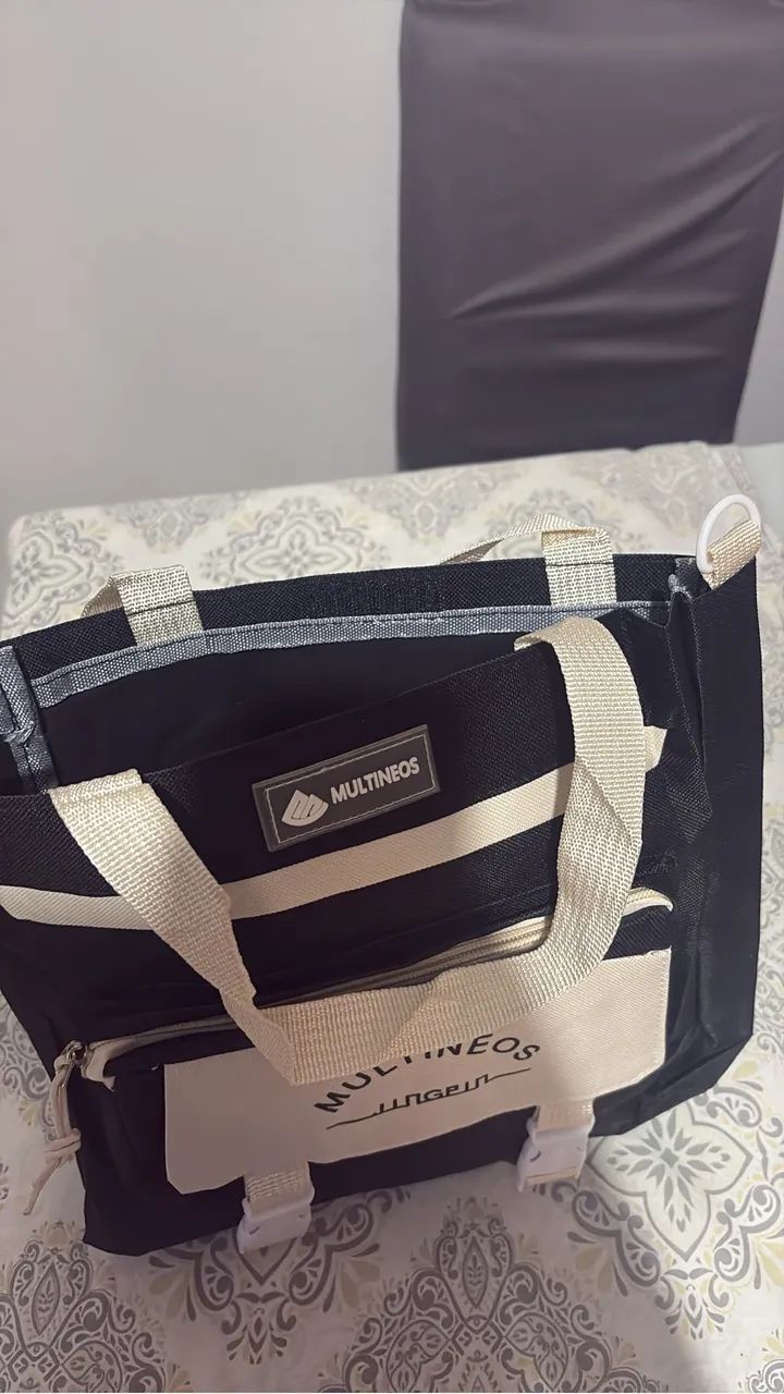 Mochila Escolar preta e bege  - Foto 4