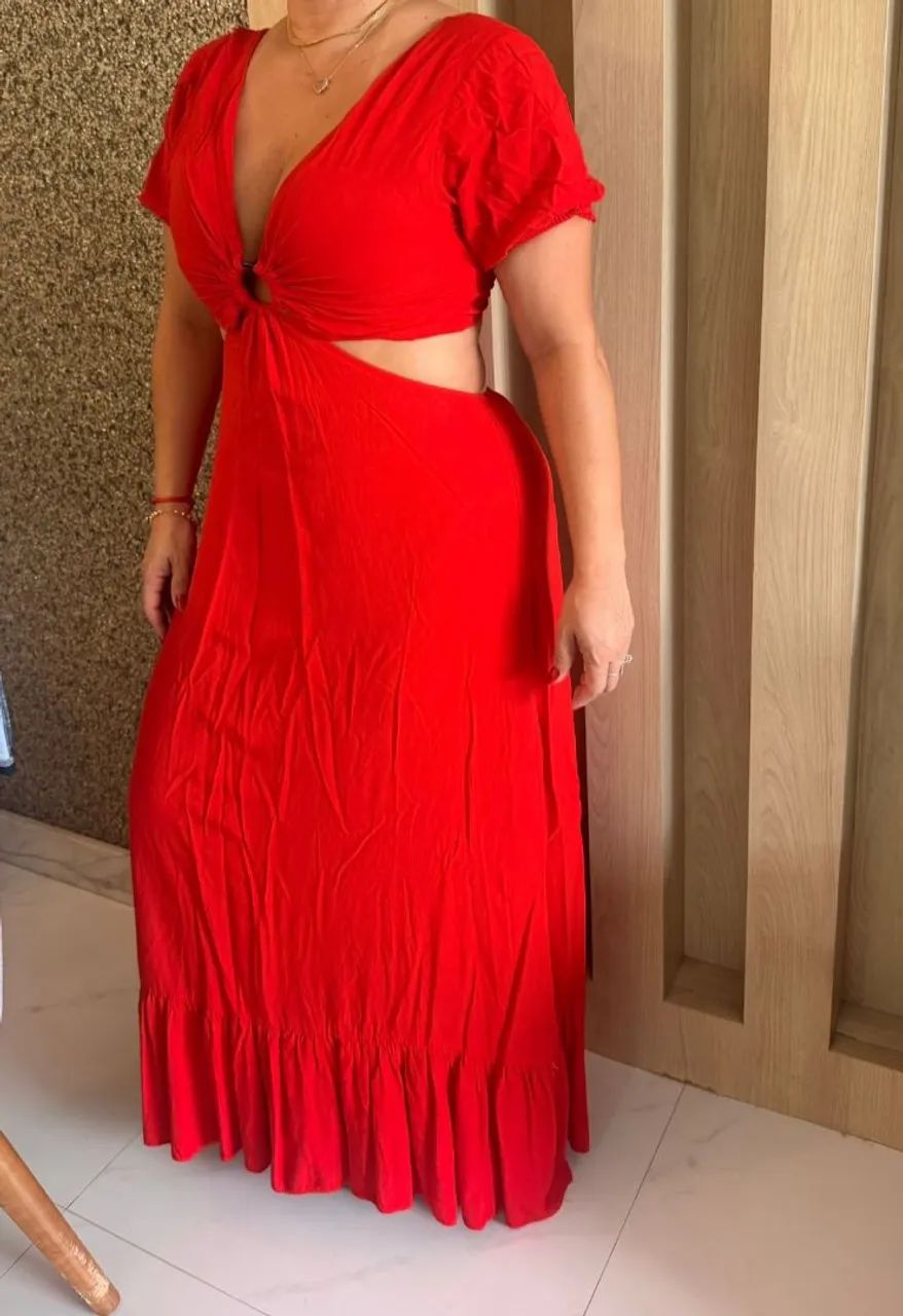 Vestido Vermelho Tecido Leve Moderno e Elegante.  - Foto 2