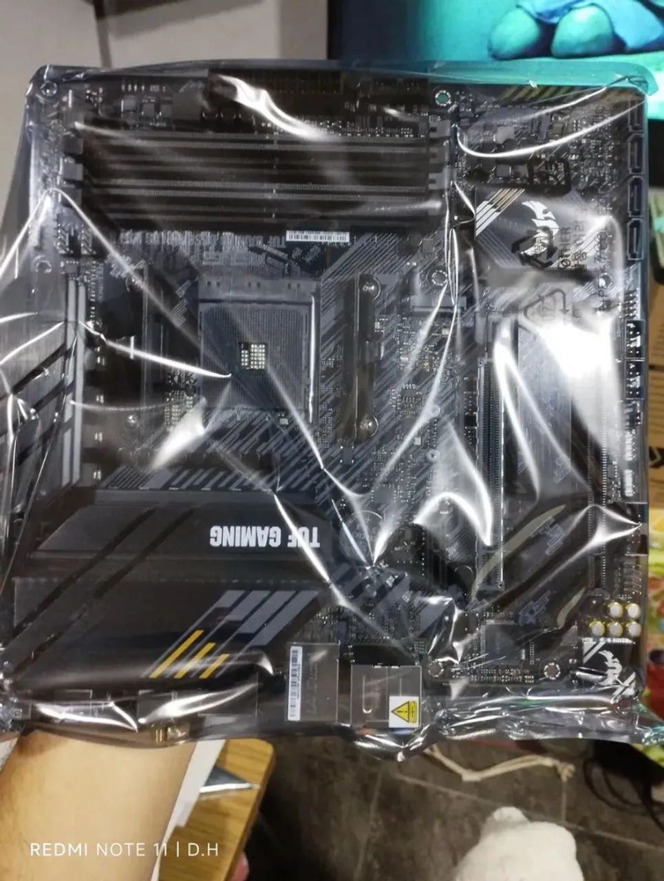 PLACA MÃE ASUS TUF B550M PLUS WIFI - Foto 4
