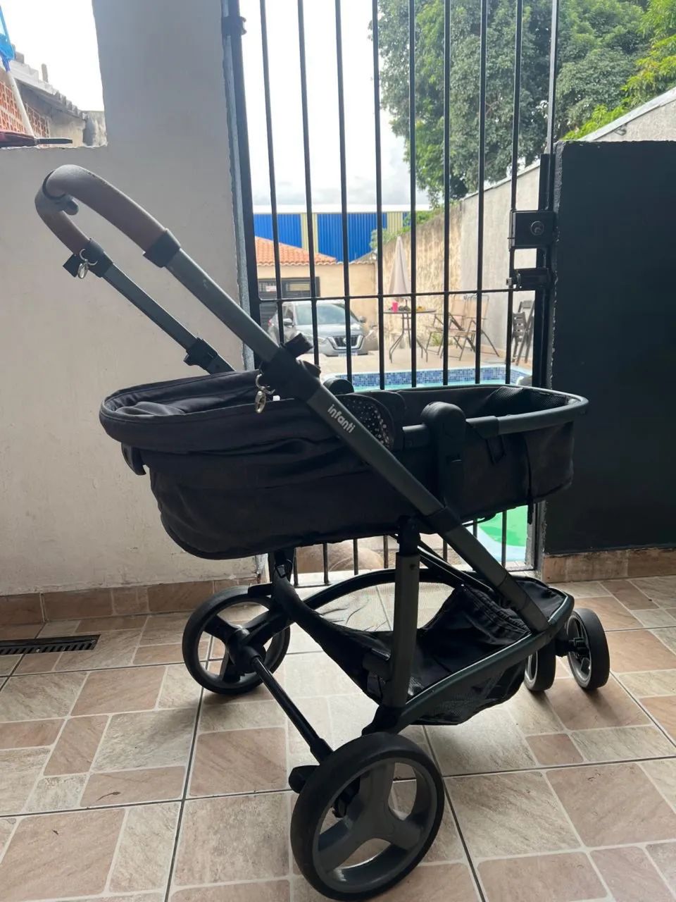 Carrinho de bebê e bebê conforto  - Foto 4