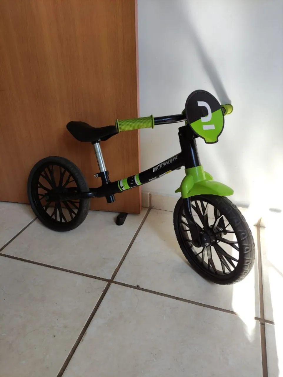 Bicicleta de equilíbrio aro 12 - Foto 2