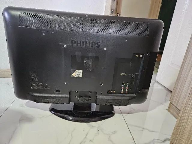 TV Philips 32 polegadas com painel LCD. Linda imagem - Foto 4