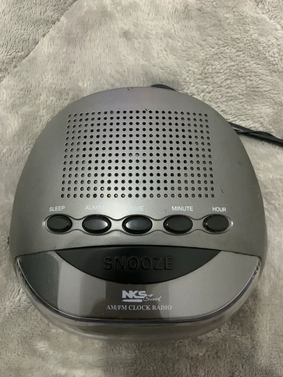 Rádio relógio bivolt marca BKS SOUND