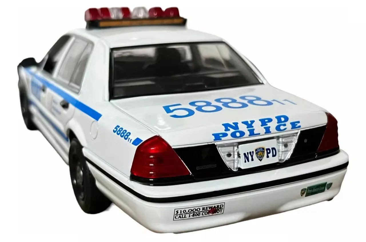 1:24 Miniatura 2011 Ford Crown Victoria Police Interceptor NYPD