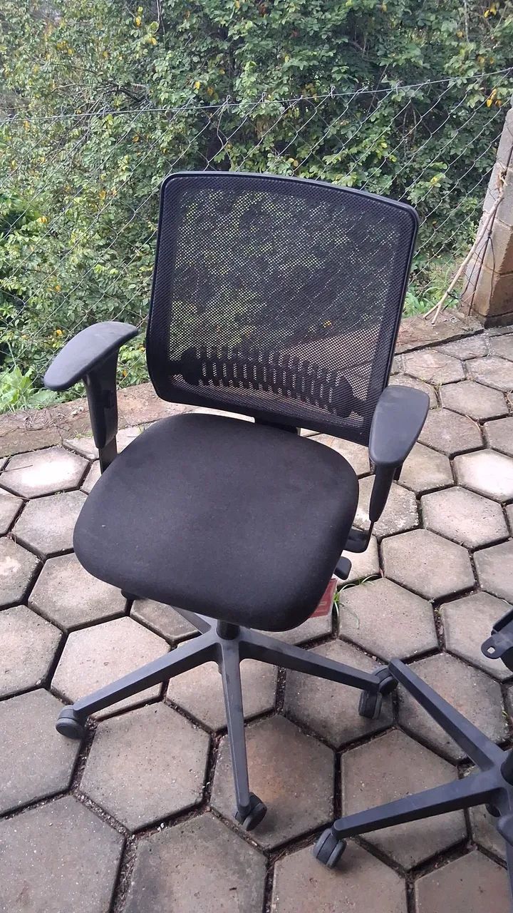 Cadeira flexform modelo uno otimo estado 