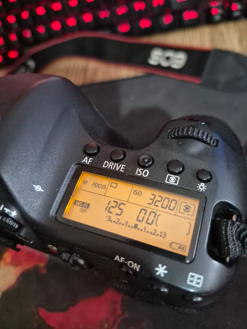 Canon Eos 6D Mark I -Full Frame - ( Corpo ) - Foto 2