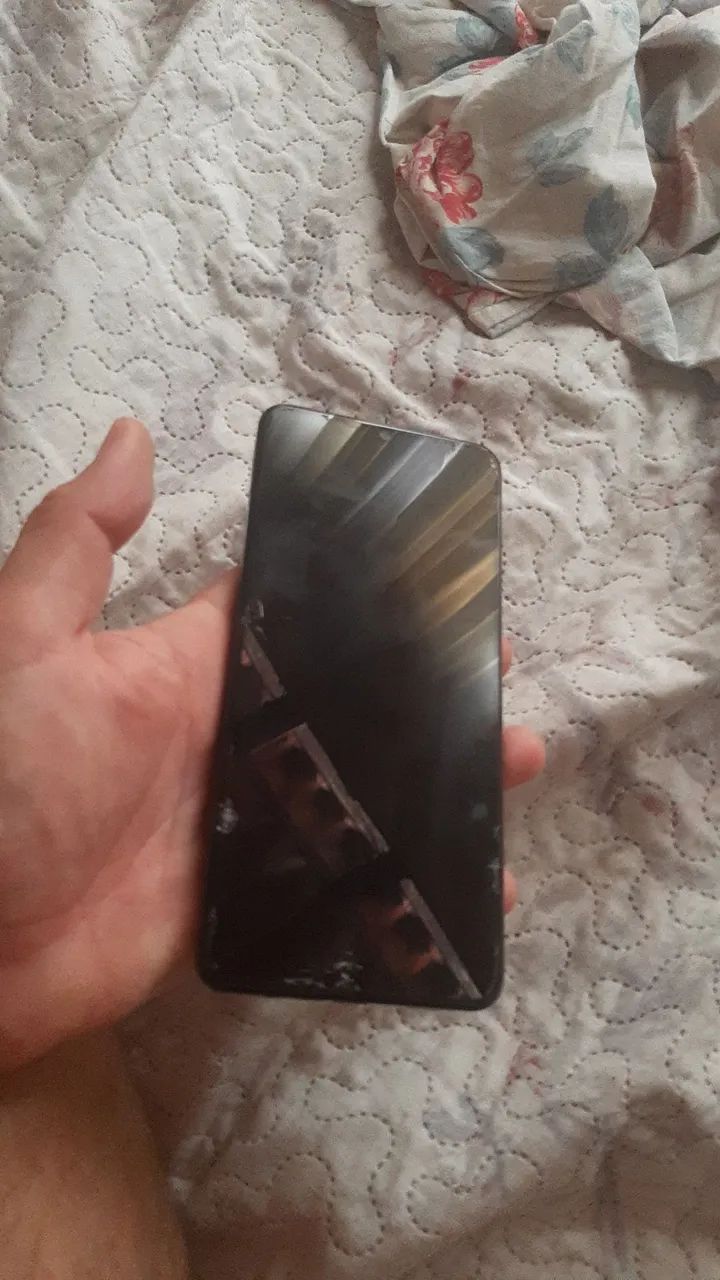 Realme cinza 