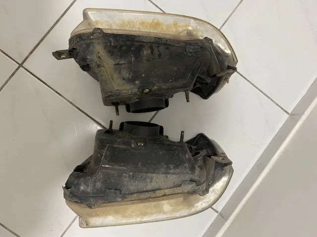 Farol Fiat Uno Way 2013