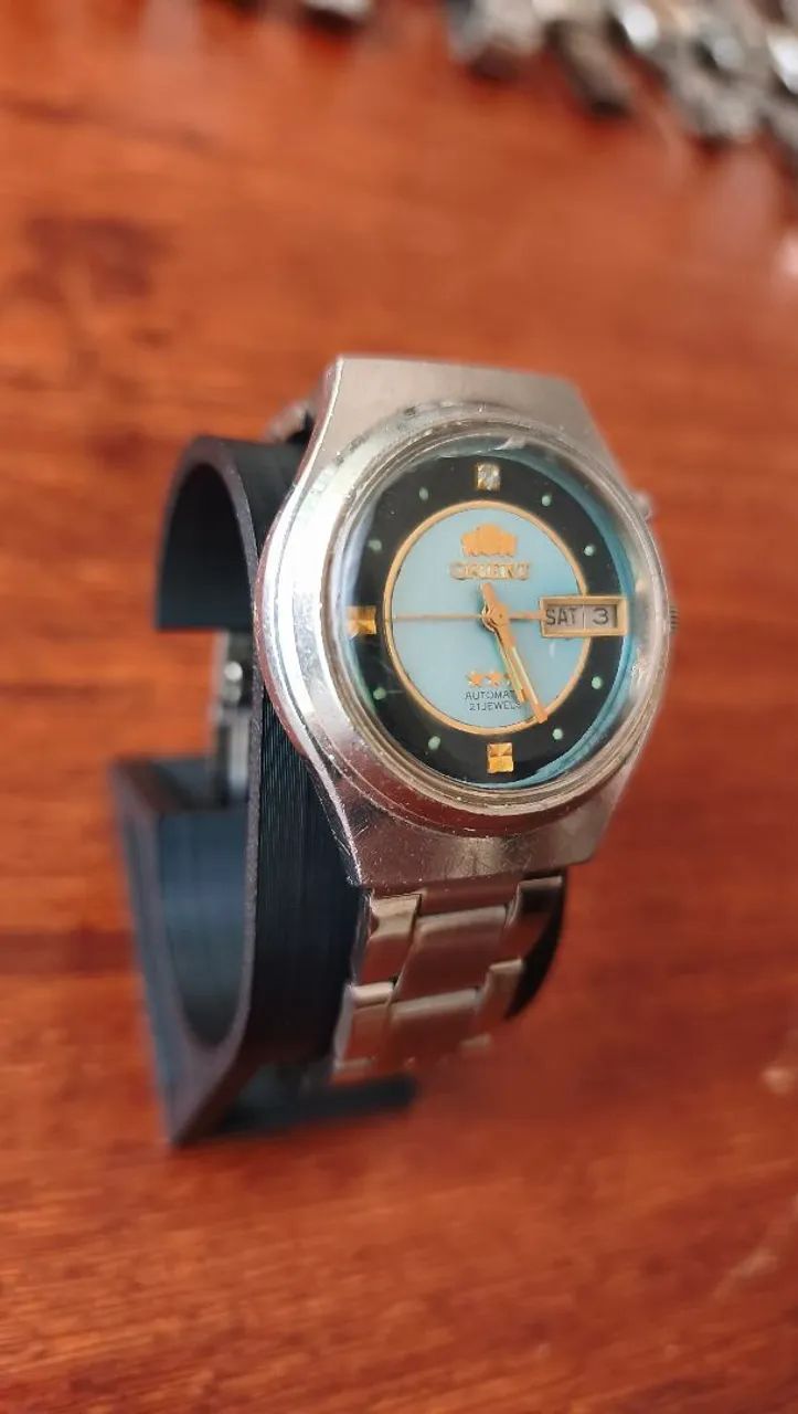RELÓGIO ORIENT AUTOMÁTICO VINTAGE PRETO COM O CENTRO AZUL CLARO - Foto 3