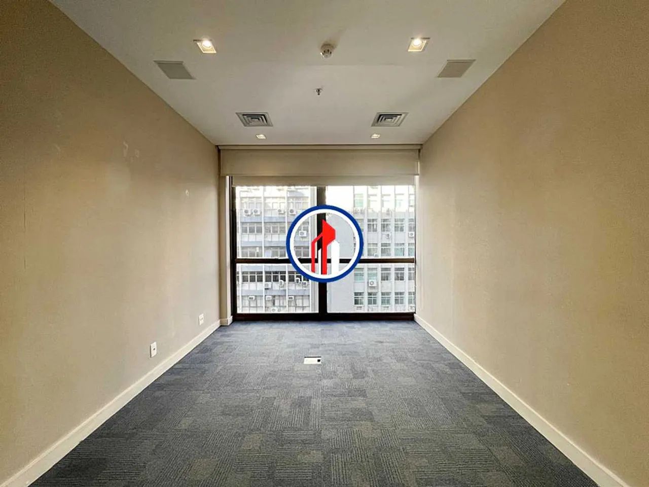 Sala : / Comercial / Centro