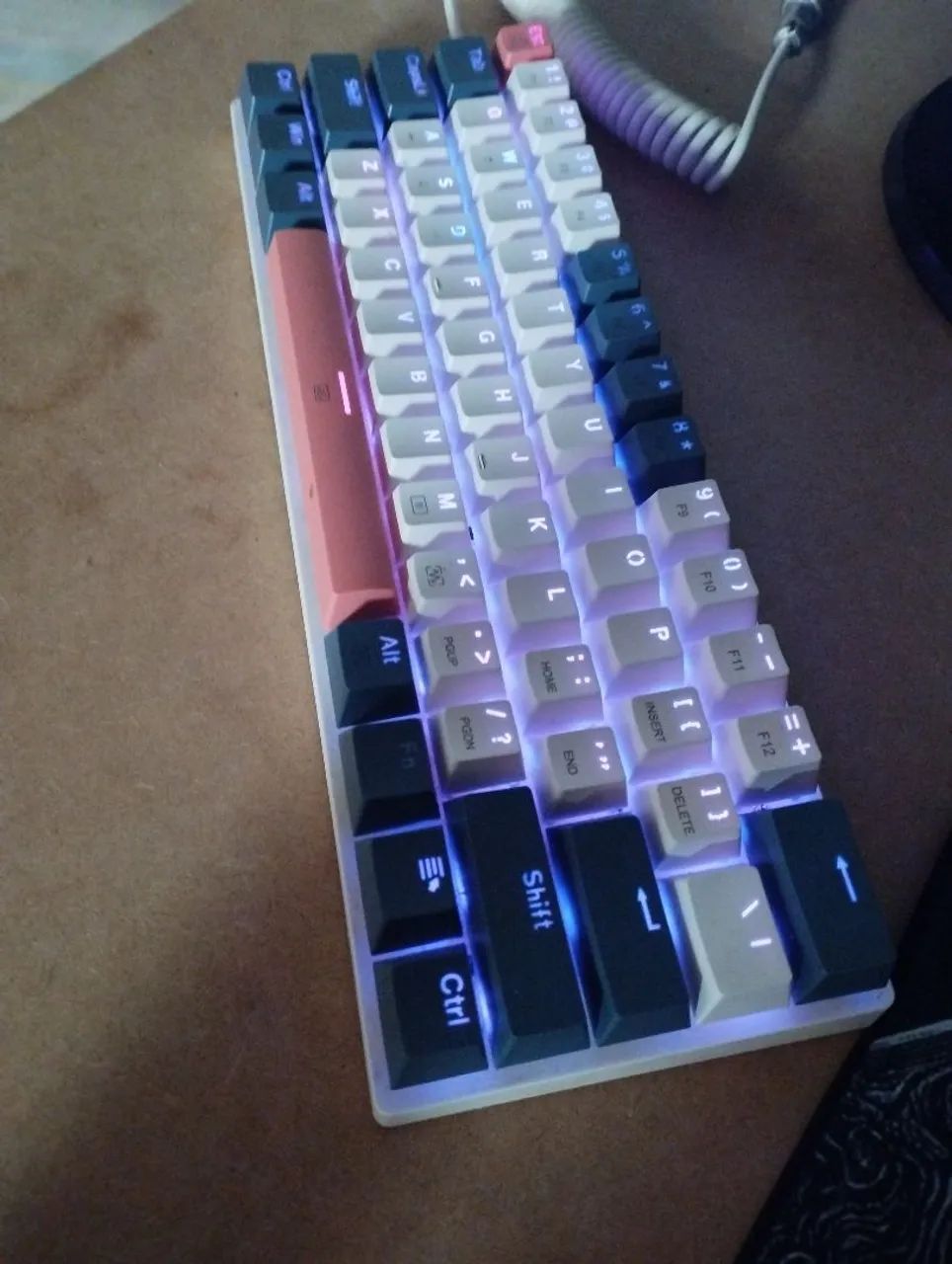 Teclado Machenike K500 B61 mecanico - Foto 3