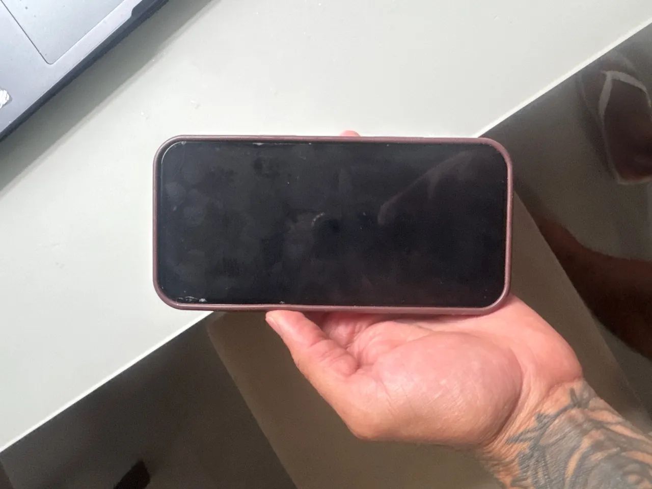 Carcaça do IPhone 17