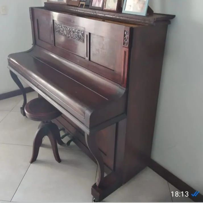 Piano clássico alemão todo original  - Foto 2