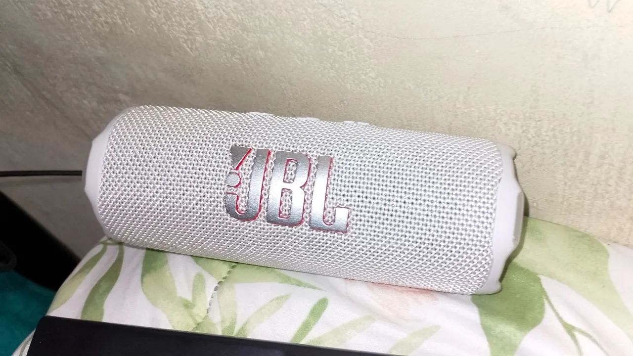 JBL Flip 7 Resistente a água 2 mês d uso. 