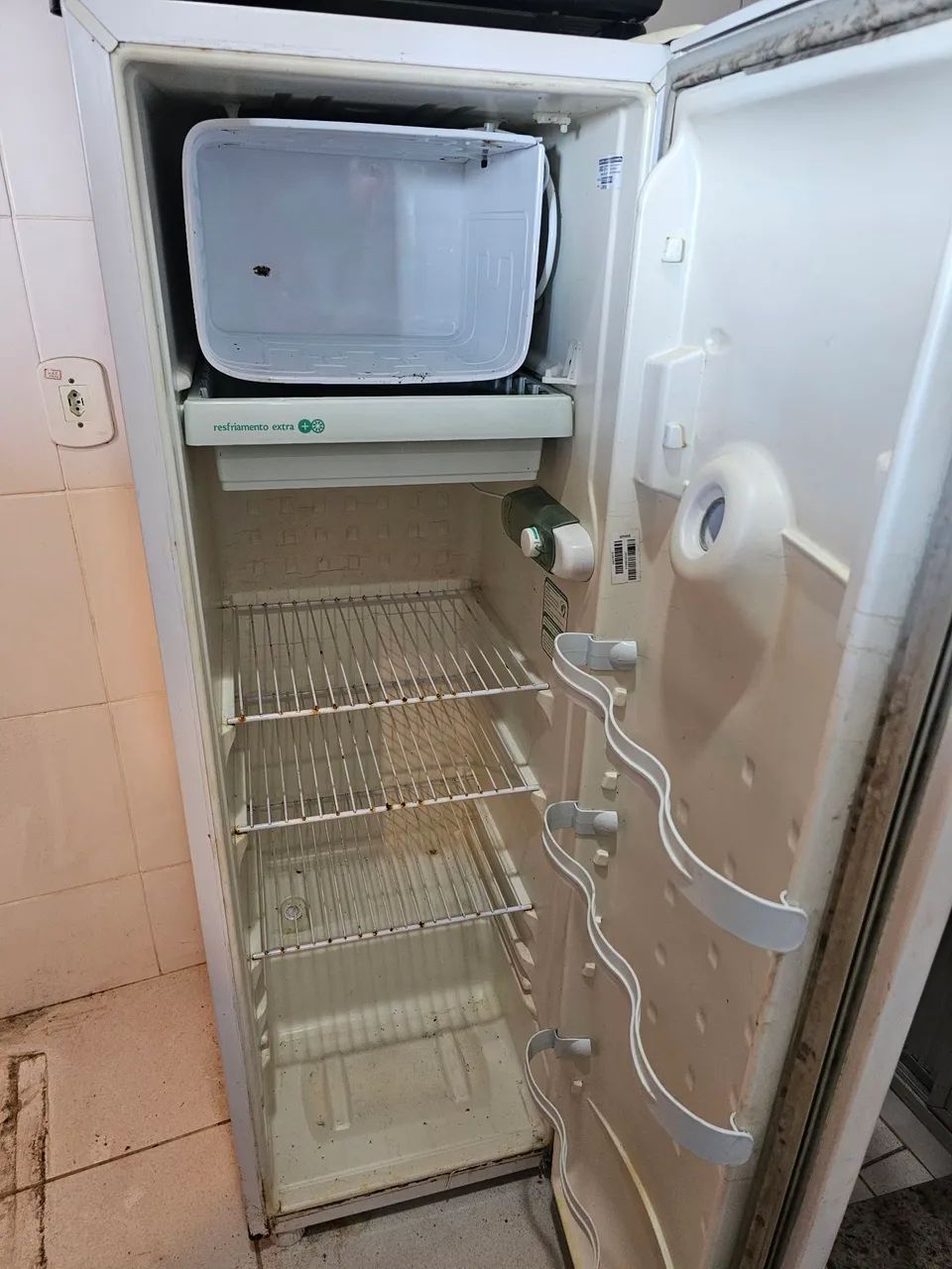 Geladeira Consul 240 litros 220v - Foto 3
