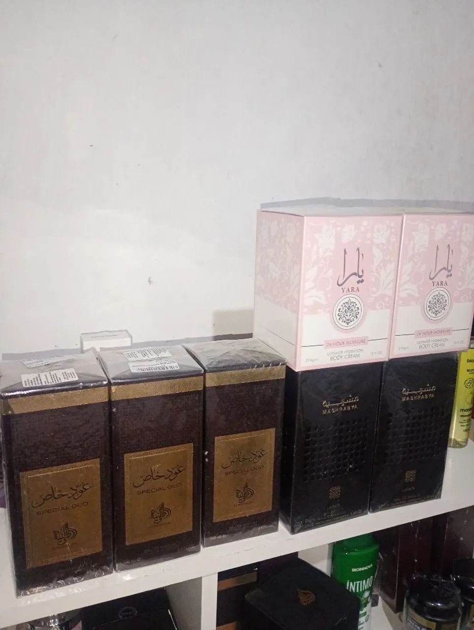 Perfumes e hidratantes árabes 