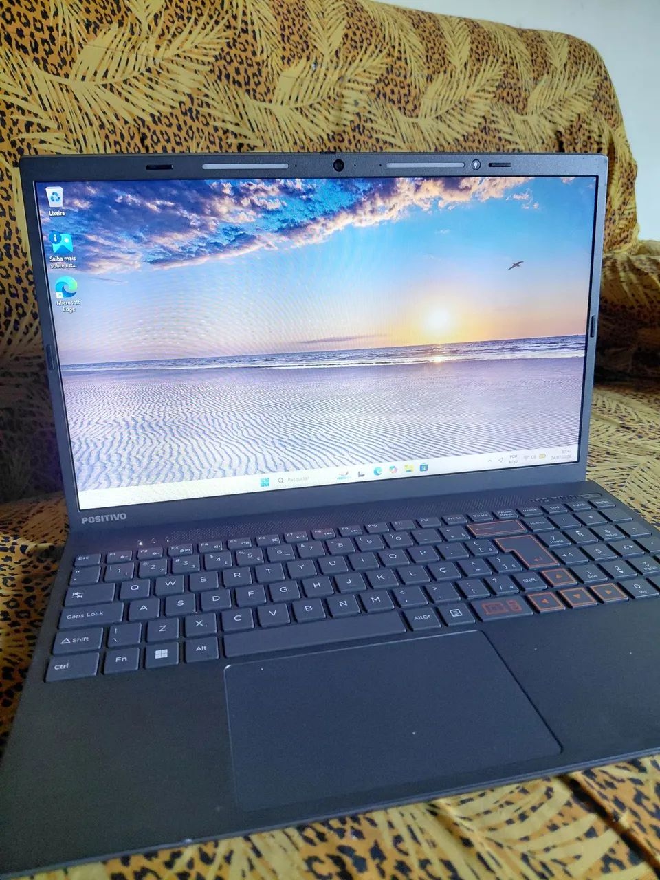 Notebook positivo vison c15 / com defeito