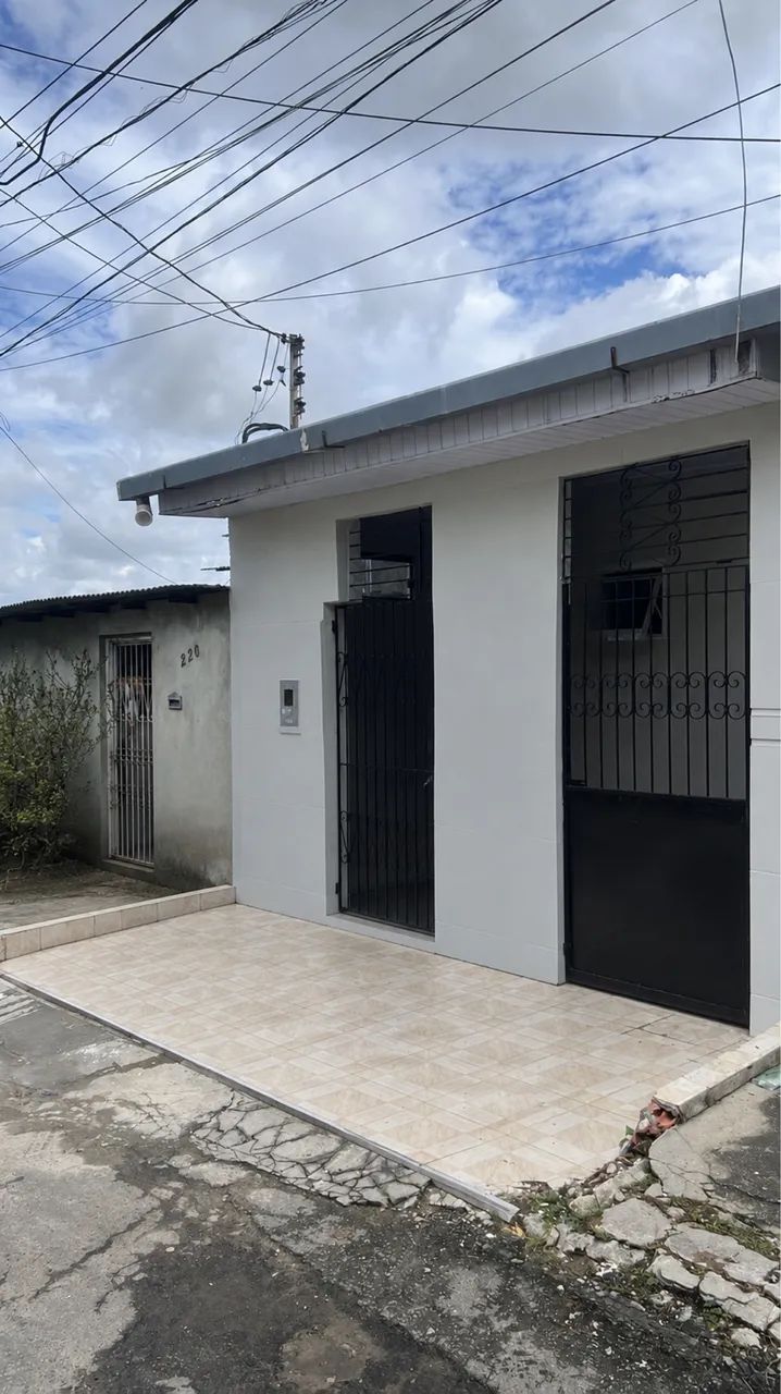? Vende-se casa com 2 imóveis no mesmo terreno