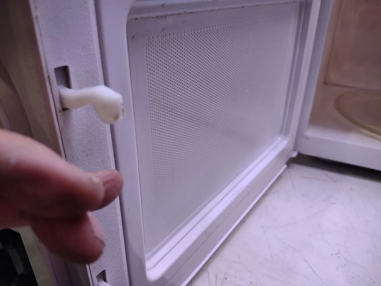 Micro-ondas Eletrolux 30 litros 220 volts funcionando perfeitamente  - Foto 5