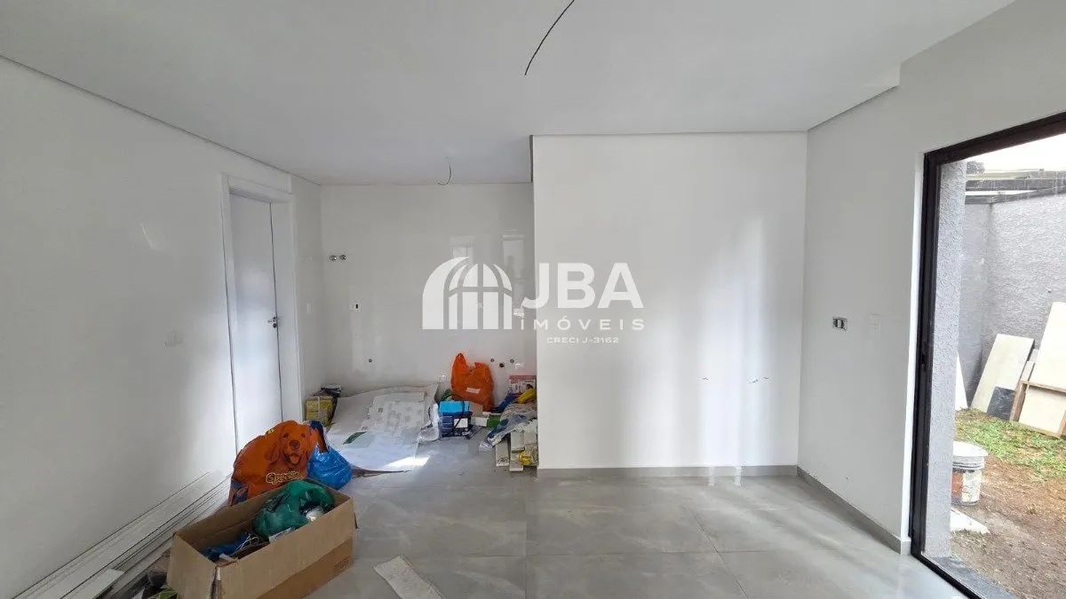 TRIPLEX COM QUARTO E BANHEIRO COMPLETO NO TÉRREO - Foto 3