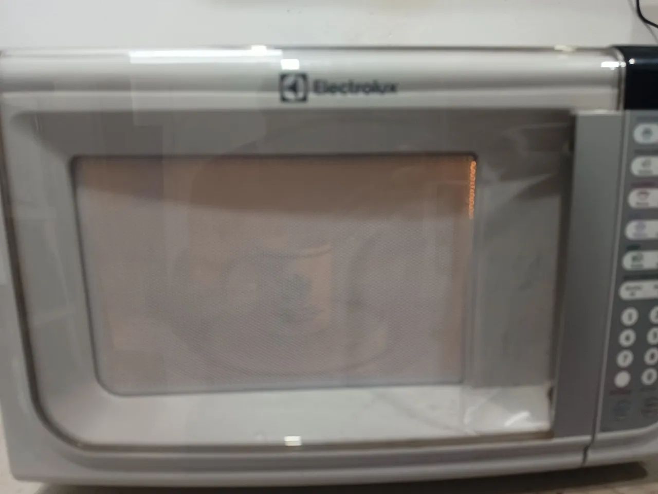 Microondas Eletrolux 30 litros  - Foto 3