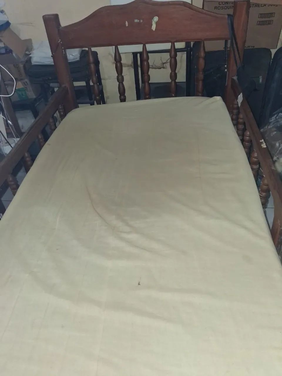 Cama de Madeira do Norte