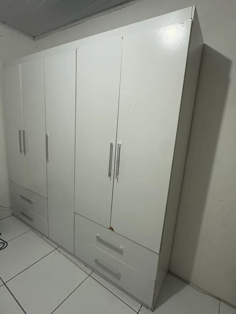 GUARDA ROUPA