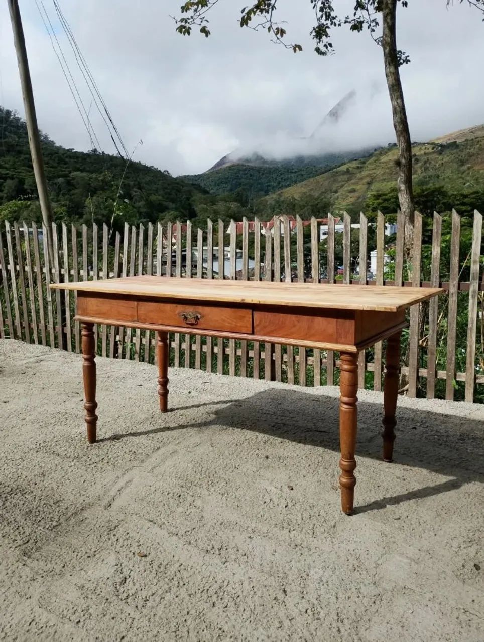 Mesa rústica 