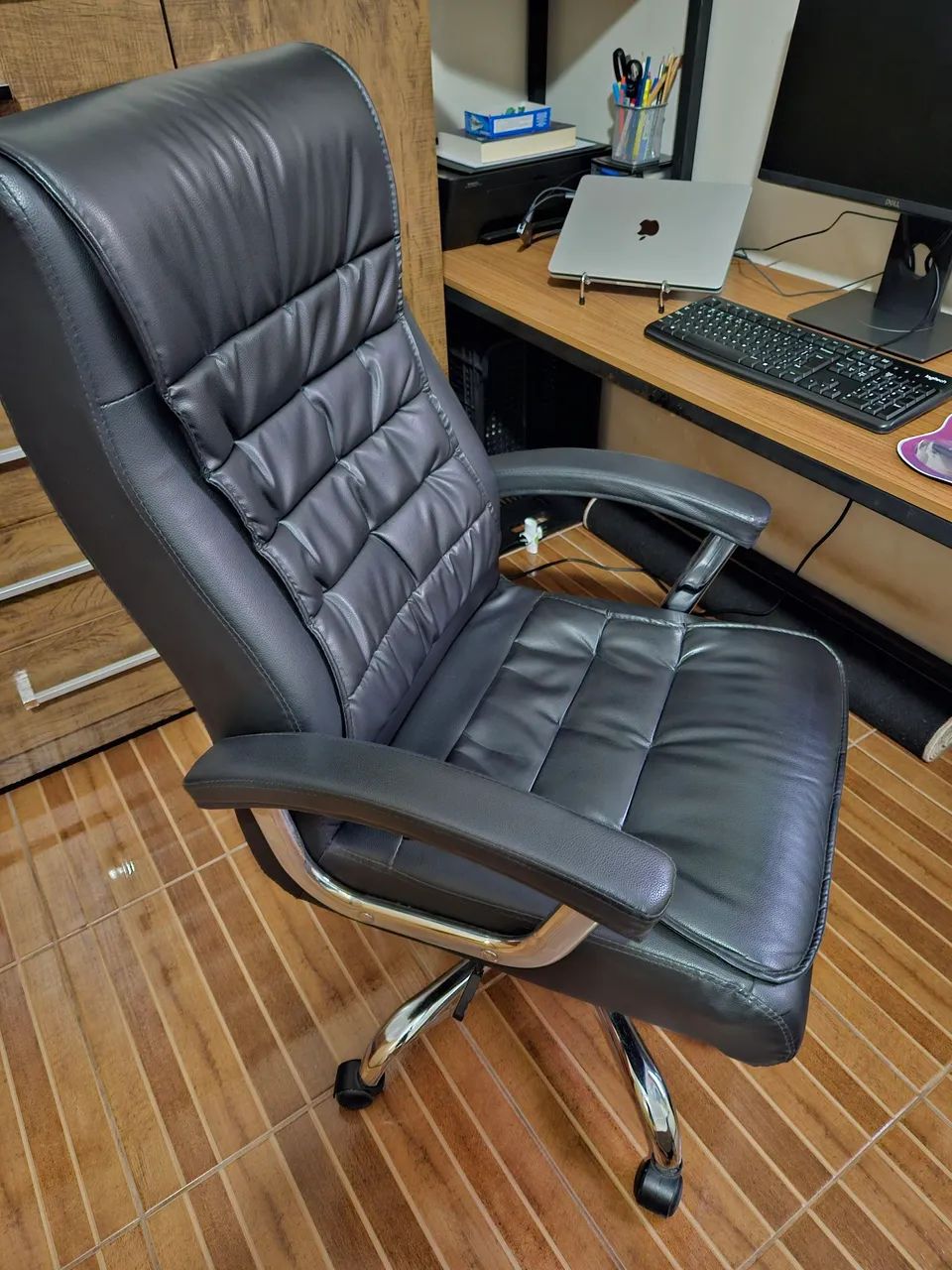 Cadeira de Escritório Presidente - Excelente Estado - Foto 2