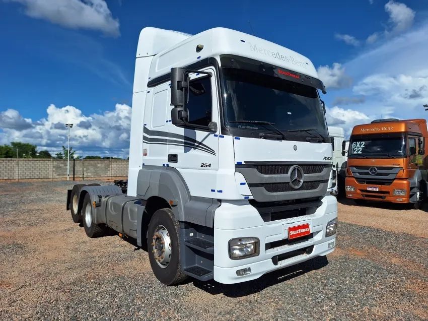 MB Axor 2544S ano 2021 Suspensão de mola