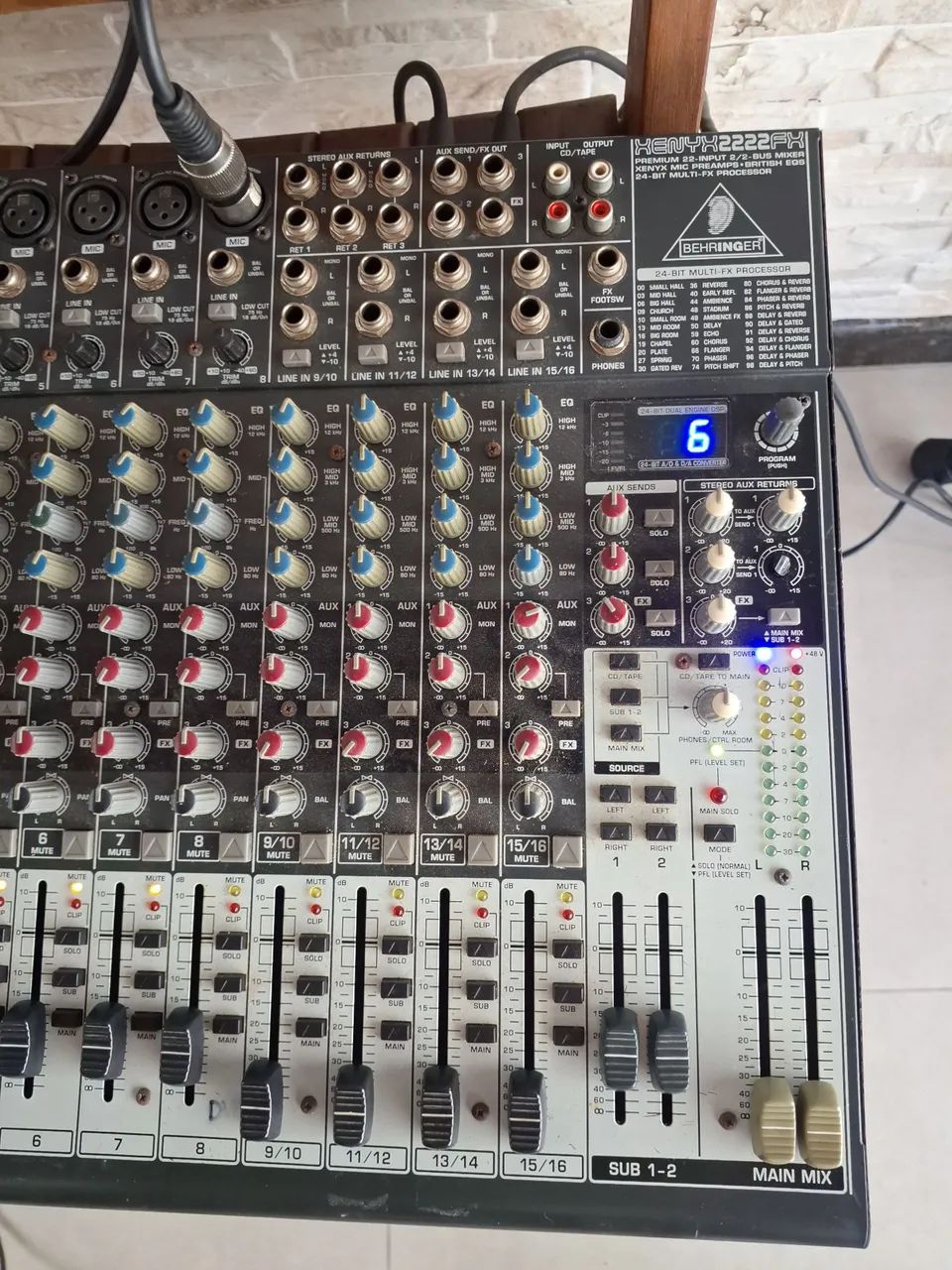 Mesa de som Behringer Xenix 2222 FX - Foto 3