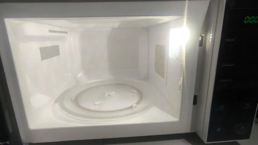 Microondas Midea 20L 127V - Foto 4