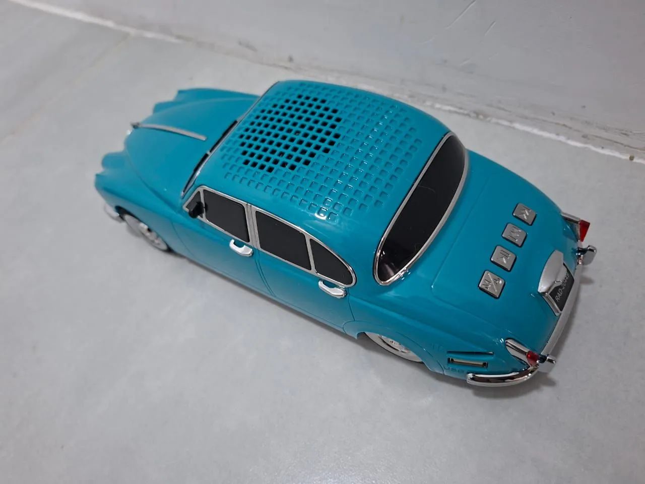 Miniatura de carro com som Bluetooth  - Foto 2