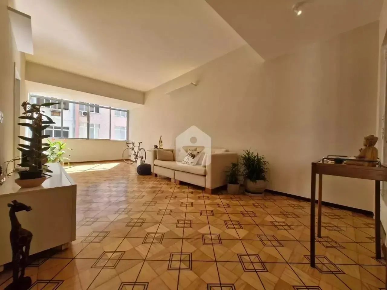 Apartamento com 154m² - Totalmente Reformado - Andar Alto