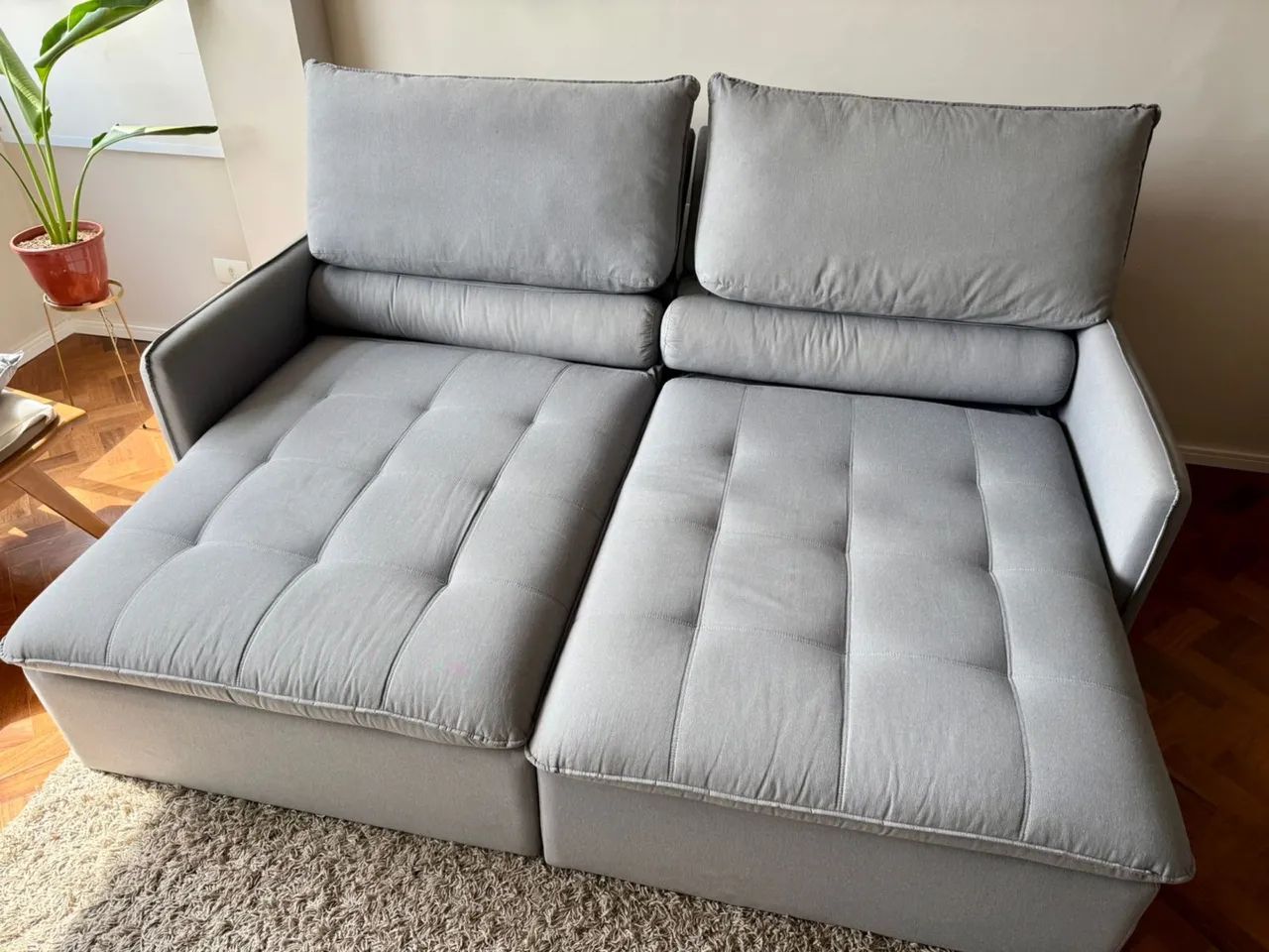 Sofá retrátil e reclinável 